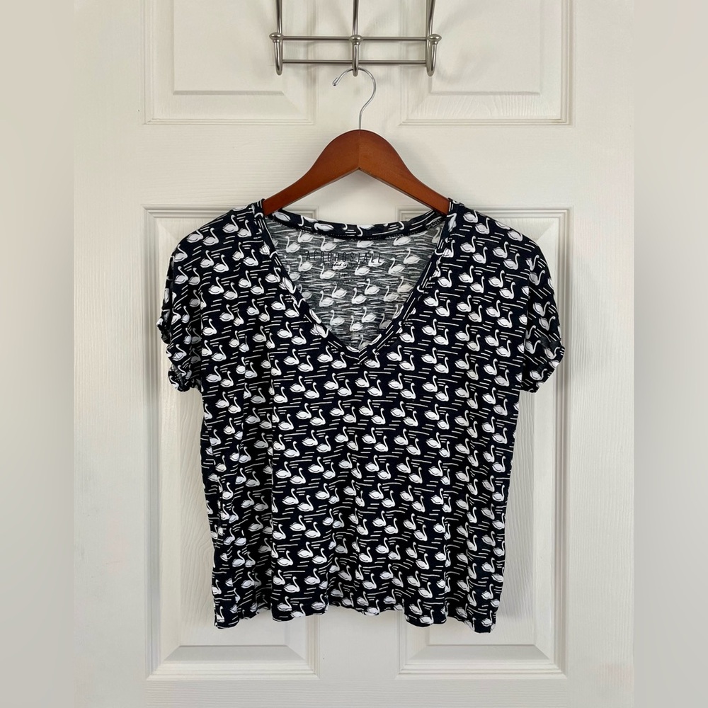Aeropostale Black and White Swan Print Tee